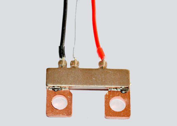 錳銅電阻采用高精度電阻合金窄扁帶生產(chǎn)有什么優(yōu)勢(shì)