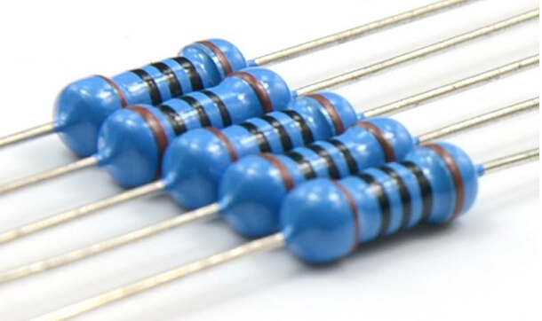 碳膜電阻器的特點(diǎn)，碳膜電阻器比碳組合電阻器精確原因